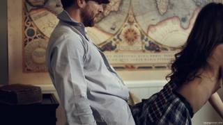 Ryan Madison s'occupe d'une TEEN lui donnant du Sexe Hardcore