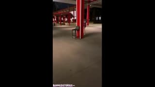 Elle est coquine cette jeunette et aime bien nous allumer