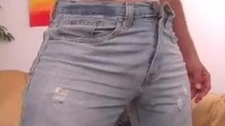 Latino Antonio Biaggi branle sa grosse queue