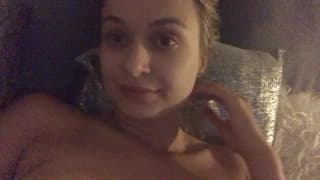Sextape de Natalia Starr qui suce son mec en POV