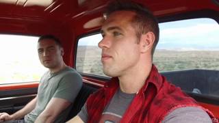 Pornstars gay Alex Mecum et Fane Roberts baisent sur la route 69