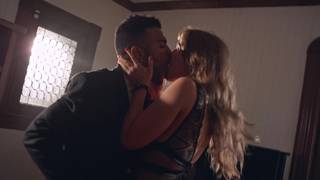 Performance hardcore pour combler Lena Paul