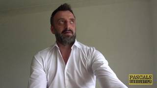 Brooke Jameson se fait baiser par Pascal