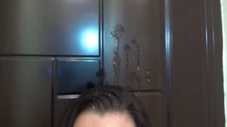 Un POV avec une Pipe bien tailler avec Handjob