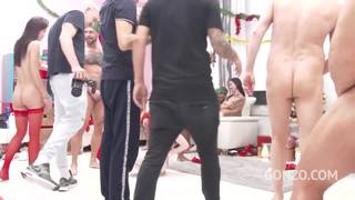 Coulisse d'une partouze de Noël !