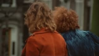 Scènes Lesbiennes, baises et partouze dans un Porno Vintage