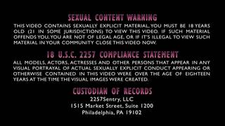 Addison lee baise dans l'obscurité