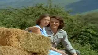 La jeune Brigitte Lahaie et le sexe en vacances à la campagne