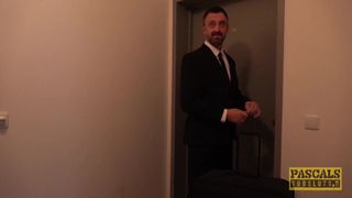 Soumise à gros seins Jennifer Mendez baisée en mode hardcore