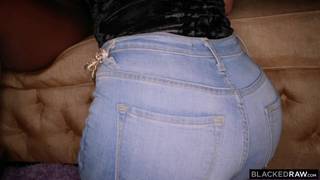 Serena Santos excitée à l'idée d'être baisée par une BBC