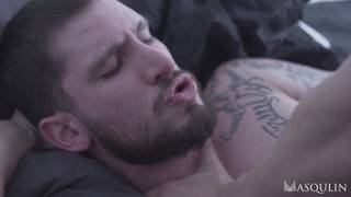 Ace Quinn fantasme sur une scène Anal avec Franky Maloney