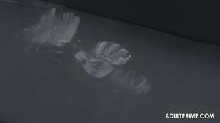 Salope hautaine a besoin de se faire enculer