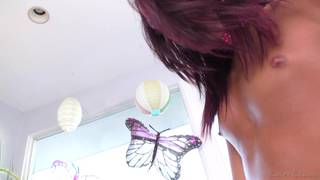 Deux trans sexy se pénètre en anal