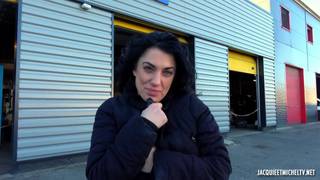 La française veut une double pénétration après le taf