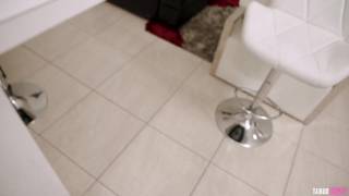 La belle-mère aime offrir son cul