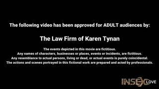 Une blonde splendide en cage !