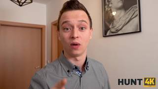 Kiara ce fait baiser par le père Noël