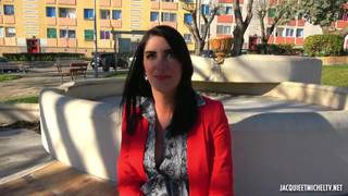 Française s'exhibe dans la rue avant le sexe