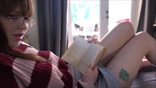 Impossible de lire quand une belle bite s’agite