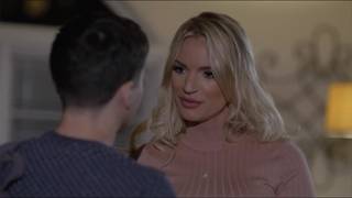 Rachael Cavalli va chevaucher un garçon vierge