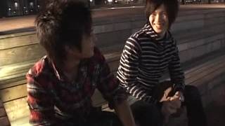 Des gay asiatiques pratiquent une sodomie joyeuse