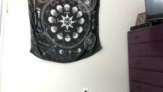 Un jeune exhibitionniste montre tout à ses fans