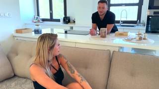 Une surprise très intense attend la bombe Ashley !