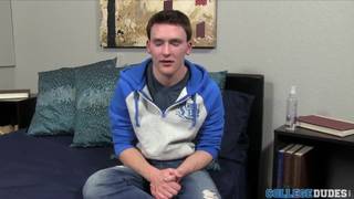 Vidéos scénarisées, Branlette, Mecs Musclés, Acteur Porno