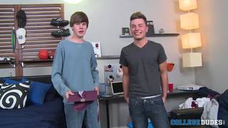 Les minets Tommy White et Josh O Brian s'envoient en l'air