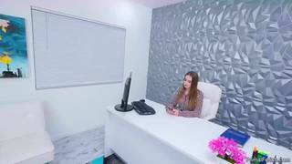 Laney Grey ne peut plus se contrôler