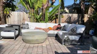 Johnny et Jayden font plaisir à leurs trous affamés