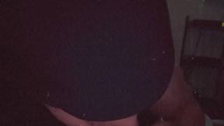 Beurette qui adore sucer la queue