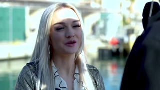 Nathalie, 26ans, se régale quand l'anal arrive...