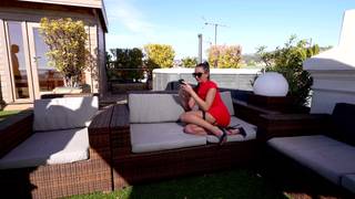 Lara, 22ans, sait y faire en matière de sexe hard !