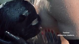 Dominatrice Parisienne pratique le BDSM 