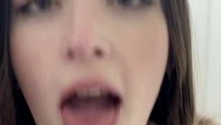 Avahillxox veut être étranglée pendant le sexe