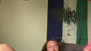 Teen se comporte comme une vraie salope sur sa webcam !