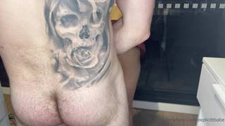 Ce couple chaud amateur adore le sexe BDSM !