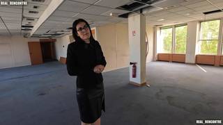 Salope suce et baise dans un interracial français!