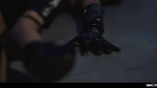 Scène de nuit avec les lesbiennes Avery Black, Nicole et Scarlett