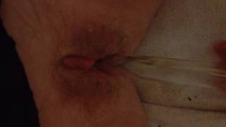 Je me masturbe avec ce jouet qui me fait bien plaisir