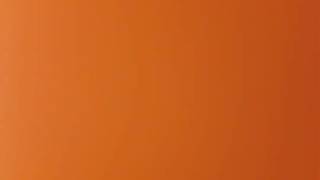 Video d'une milf qui se faire défoncé son petit cul par différent gode