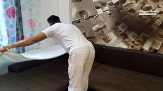 La maman Kiara Lord lors d'une séance avec un masseur asiatique