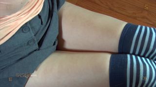 Femme dominée, ligotée et asservie dans une scène BDSM