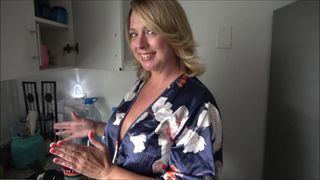 Brianna Beach la blonde mature baisée à fond en POV