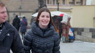 Erika dans une romance hivernale bien baisée