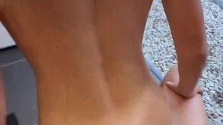 Ella Alexandra fellation et éjaculation faciale en POV