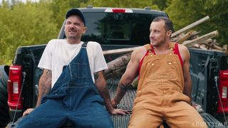 Zack Mackay et Tito Patron se branlent côte à côte