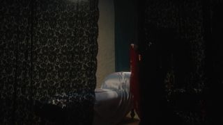 Un film très érotique de Cane Honey après la tombée de la nuit !
