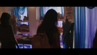 Mehrunissa Indienne baise dans une boutique de Saree